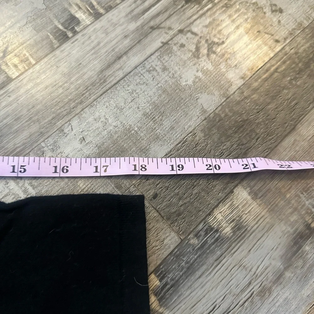 Michael Kors Black V-Neck Bedazzled Rhinestone Neck Sweater Size M NWT - Picture 4 of 4